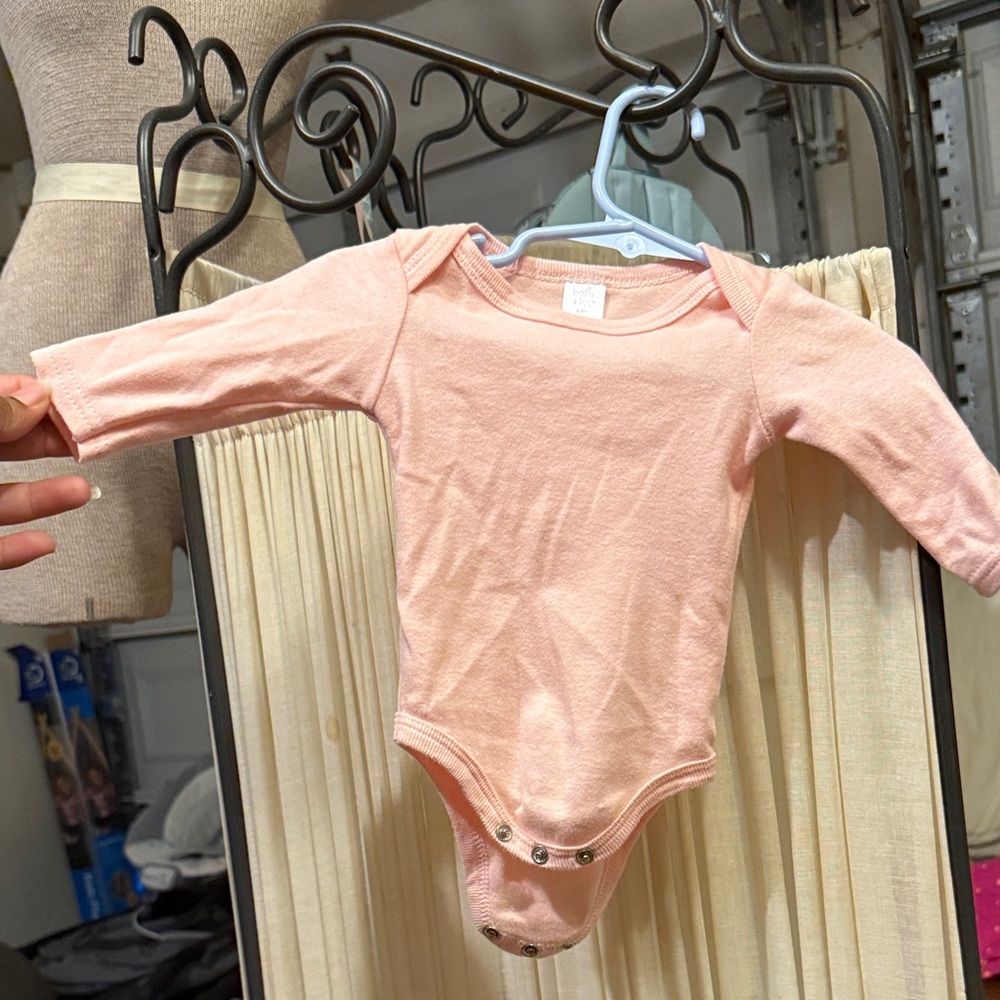 Soft Pink Long Sleeve Baby Bodysuit 💕🌸